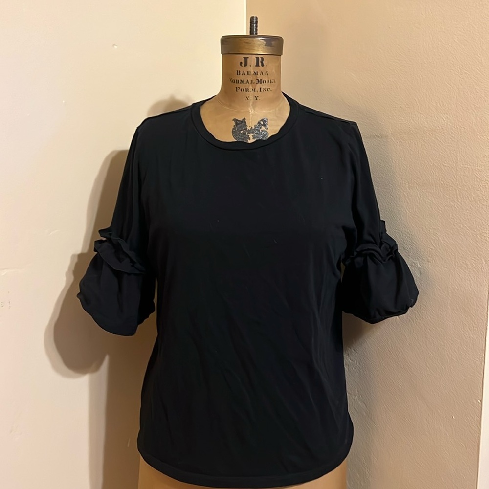 H&M black shirt with flowy sleeves size M